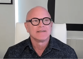 Bitcoin’s Creator Useless? Novogratz Questions Satoshi’s Destiny