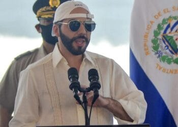 El Salvador buys Bitcoin dip, including 5 BTC amid value plunge to $83,000