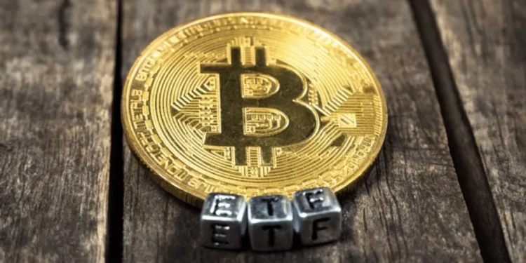 Bitcoin Whales Transfer $3B to BlackRock’s ETF as Self Custody Declines After 15 Years