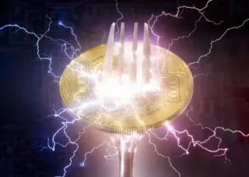 BCH Breaks Above $500 Assist as Bitcoin Selloff Creates Divergence Alternative